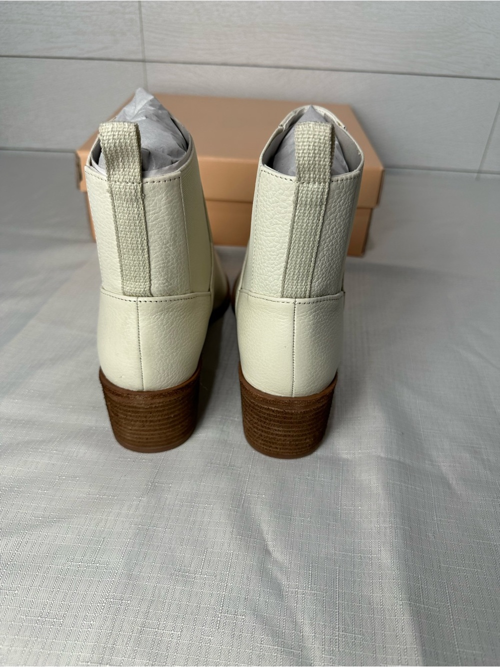 NEW Chinese Laundry Filip Softy Cow Bootie Size 9 - Picture 5 of 8